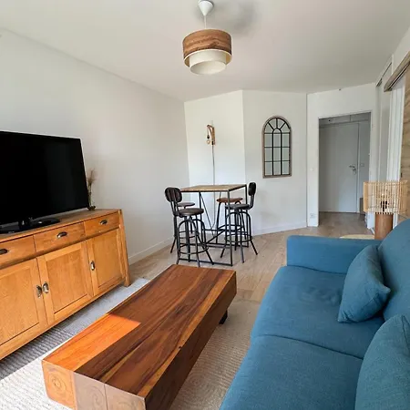 Apartment T2 Well Equipped With Balcony In Caen
